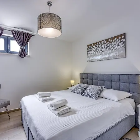 Apartment Luana With Private Pool *